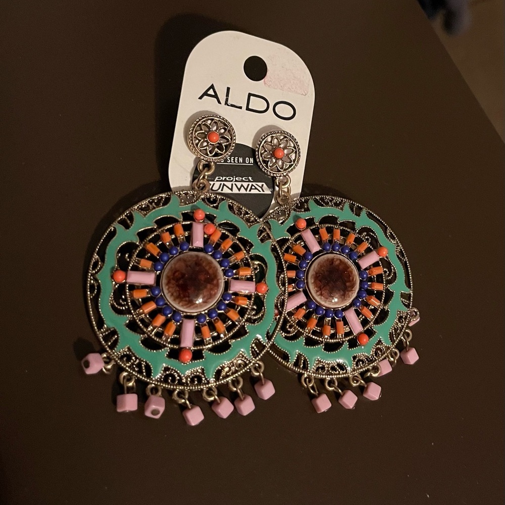 earrings - Picture 3 of 3